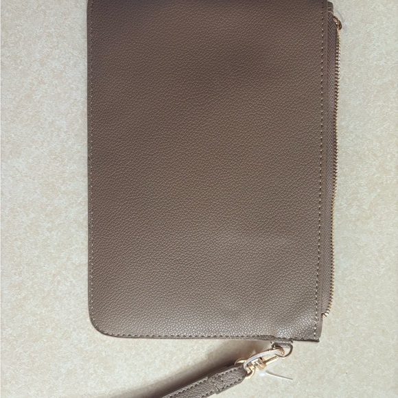 Anne Klein 2pc Taupe & Leopard print Wristlet with Gold Zipper - Picture 5 of 10